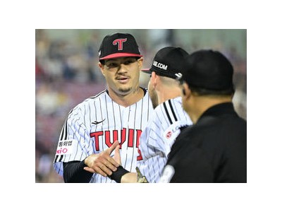 리오스 KBO 데뷔전 홀드 기록하며 LG 팬들 반응 뜨거워