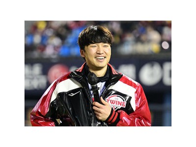 박해민 한국시리즈서 갈비뼈 부상 상태로 뛰다니 진짜 허리가 튼튼한 듯
