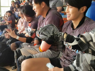 OK 읏맨 팬미팅서 벚꽃 콘셉으로 화기애애